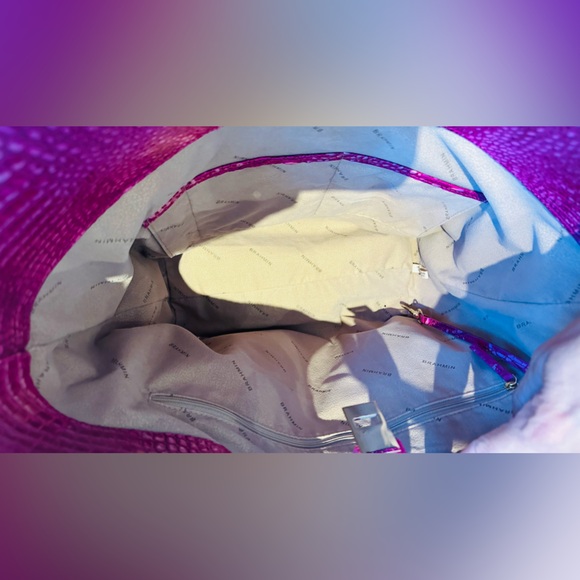 Carla Tote Melbourne hot pink magenta croc with gold plated accents. - Picture 3 of 7